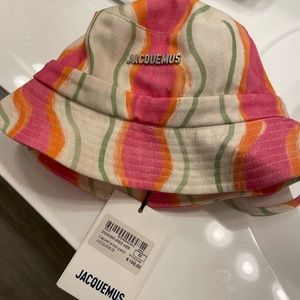 COPY - Jacquemus bucket hat